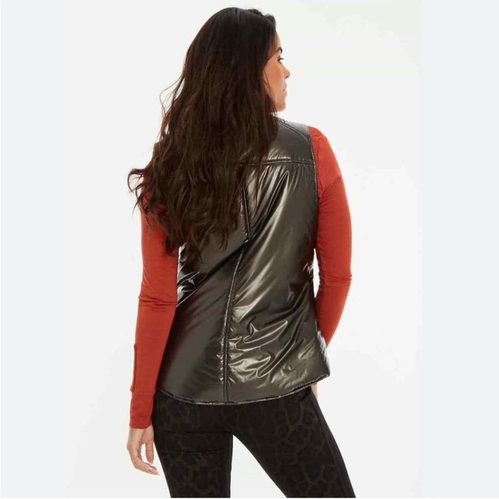 Anatomie Aarthi Lightweight Reversable Vest - Picture 3 of 11